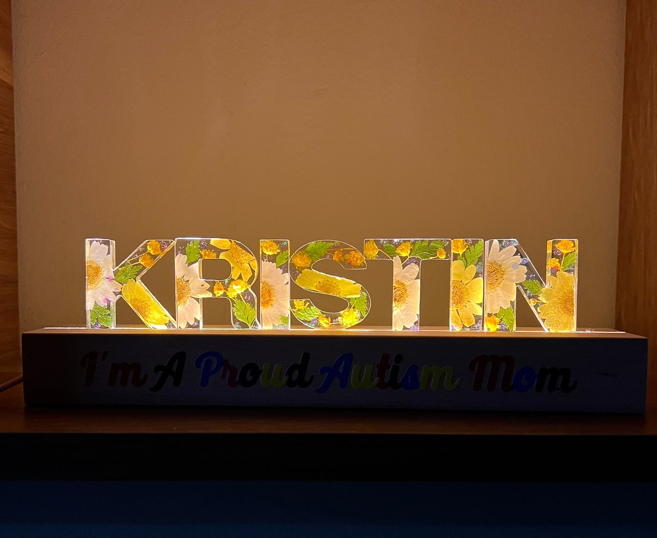 Personalized Name "I Am A Proud Autism Mom" Resin Night Light